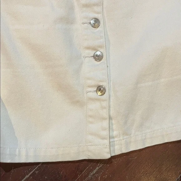 🌻3/$15🌻 Forever 21 Off-White Buttoned denim pencil Skirt - Picture 5 of 5